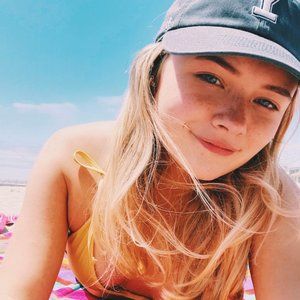 Meet your Posher, Ava